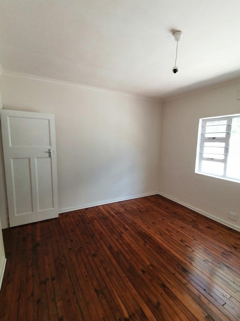 To Let 2 Bedroom Property for Rent in Lansdowne Western Cape
